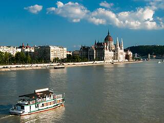 Először rendeznek hivatalos Duna-átúszást Budapesten