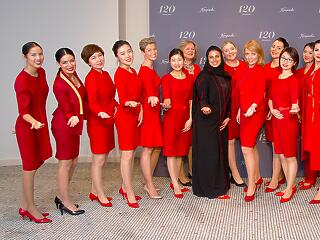 Lady in Red nagykövetekkel ünnepel a 120 éves berlini Kempinski
