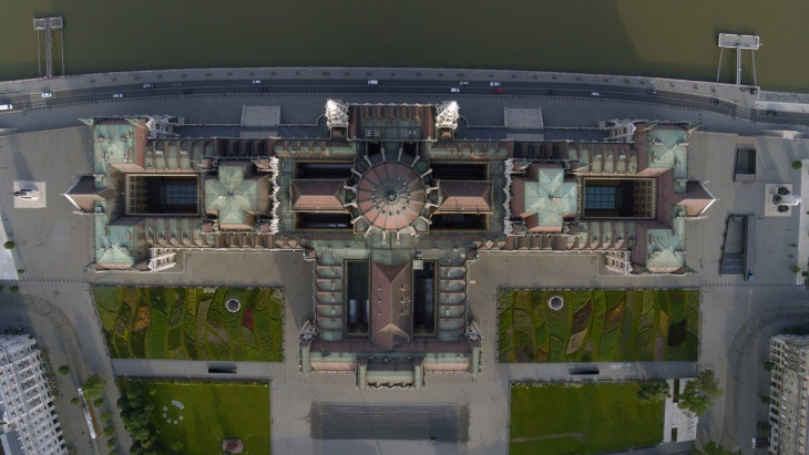 A Parlament felülnézetből
