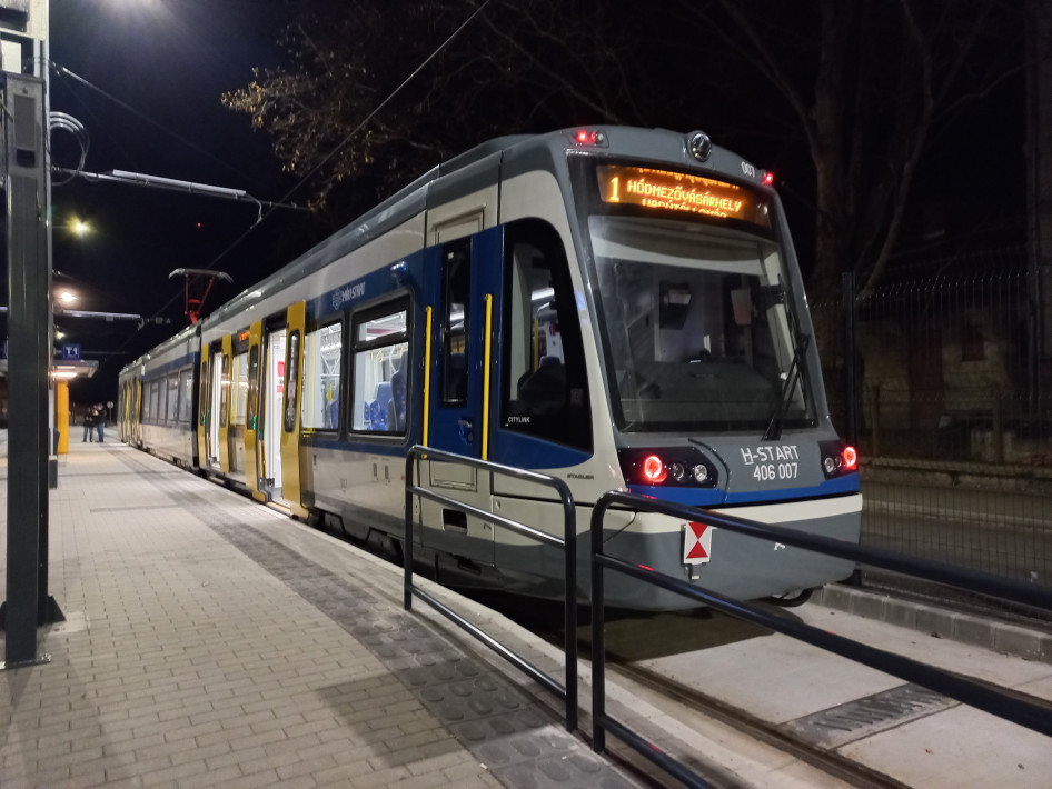 Tram-train