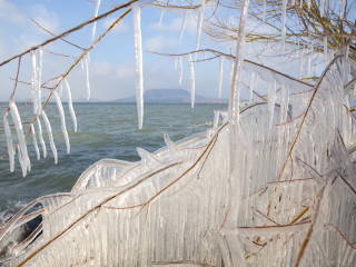 Hamarosan befagy a Balaton, de még nem lehet rajta korcsolyázni