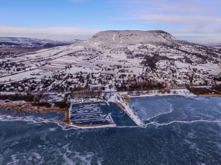 Adventi Bornegyed és csobbanás a téli Balatonban