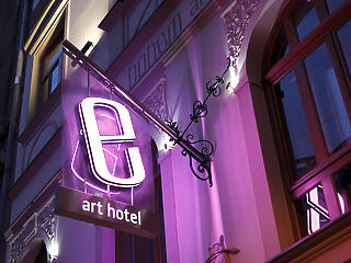 Megnyitott Magyarország első hip szállodája