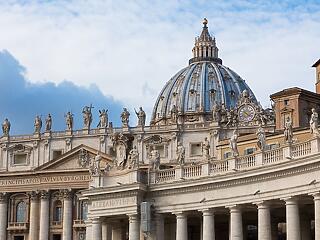 Olaszország leáll, Vatikán több misét tart
