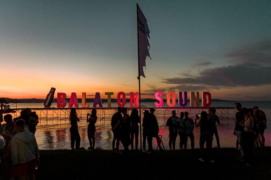A Balaton Sound alatt több mint négyszeresére nőtt a szálláshelyek bevétele Zamárdiban