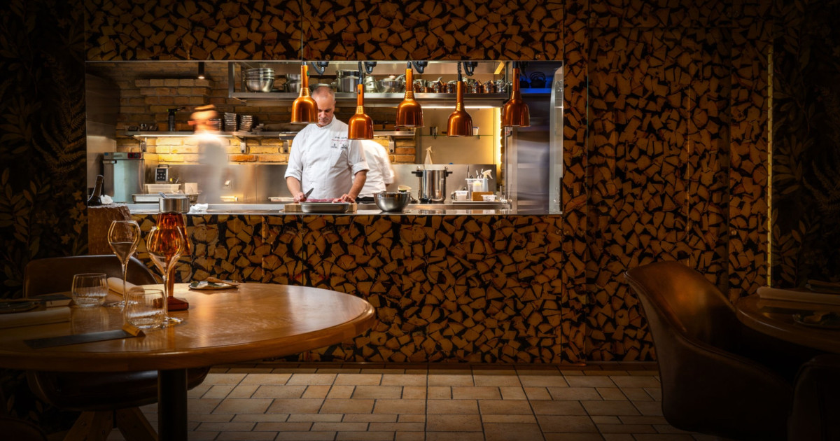 Jelenlegi formájában megszűnik a Platán Gourmet – a legendás séf távozik