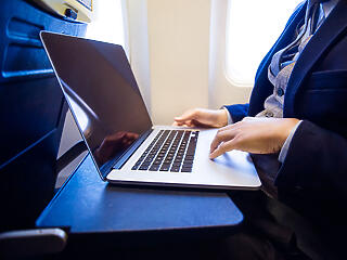 Jelentős hasznot hozhat a légitársaságoknak a fedélzeti internet