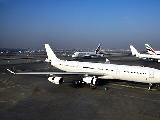 Kizárólag A380-as és B777-es flottára áll át az Emirates