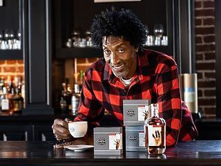 Whiskys hordóban érlelt teával segít átvészelni a telet az NBA-legenda