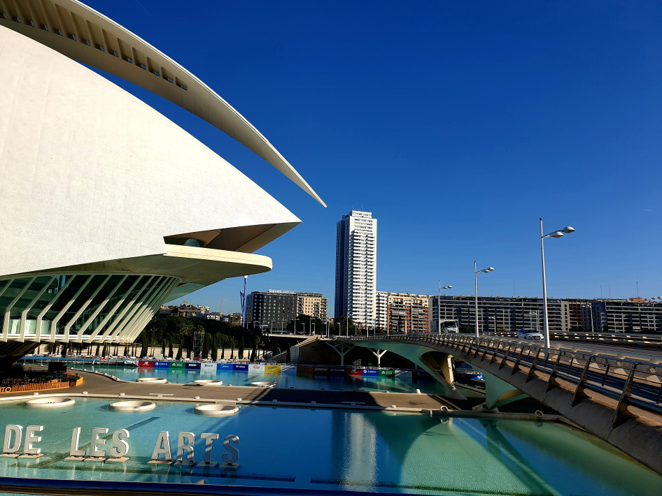 Ciudad de las Artes y las Ciencias, a város névjegyének számító épületegyüttese 