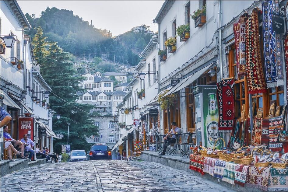 Tirana, utcakép