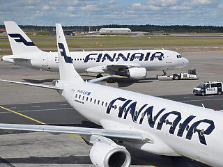Nehéz helyzetben a Finnair: elbocsátások és sztrájk