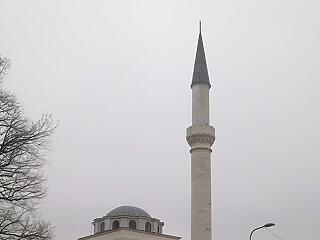 A vallási tolerancia jelképe lehet a felújított boszniai mecset