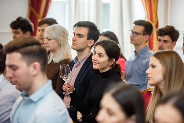 Winelovers Grand, Hotel Corinthia