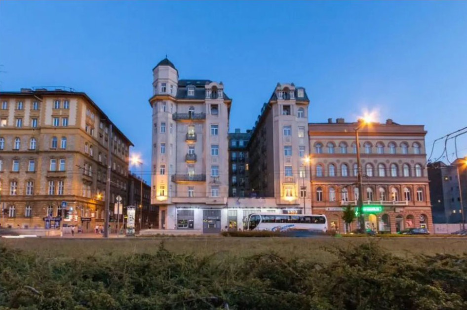 East City Hotel