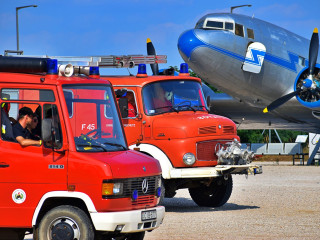 Ötven kékvillogós járműcsoda költözik szombaton az Aeroparkba
