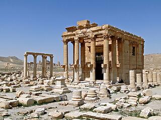 Felrobbantották Palmüra ősi templomát