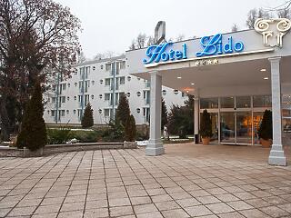 Bezár a télre a budapesti Hotel Lidó