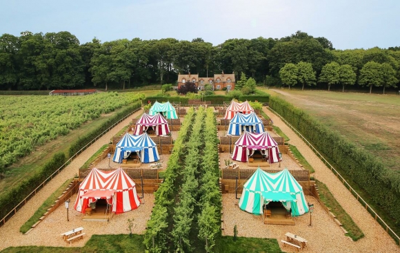 Forrás: Knight’s Glamping at Leeds Castle