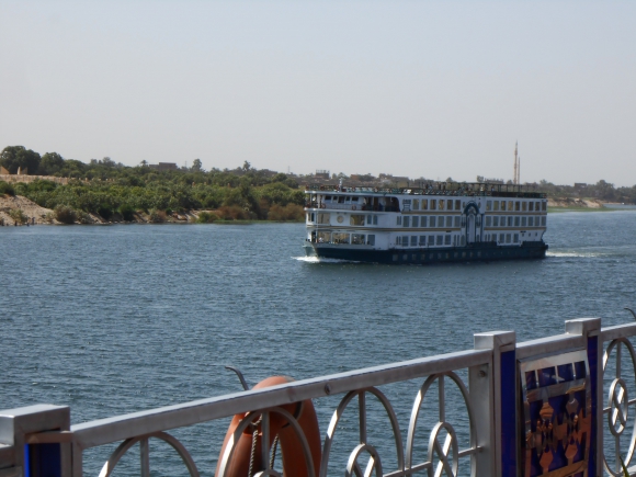 Hajózás a Níluson Esznától Luxorig