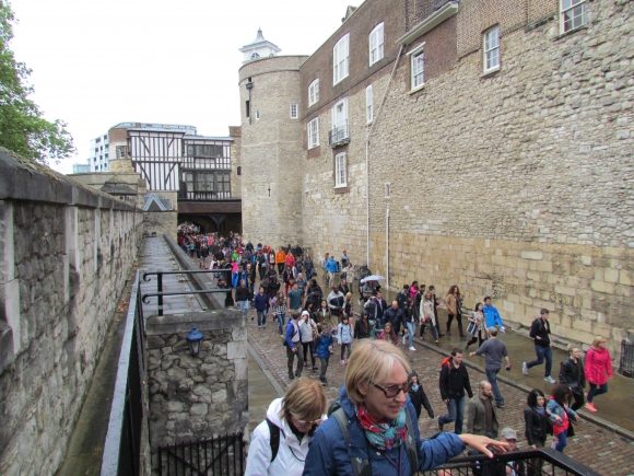 Naponta turisták sokasága látogatja a Towert (Fotó: Mentusz Károly)