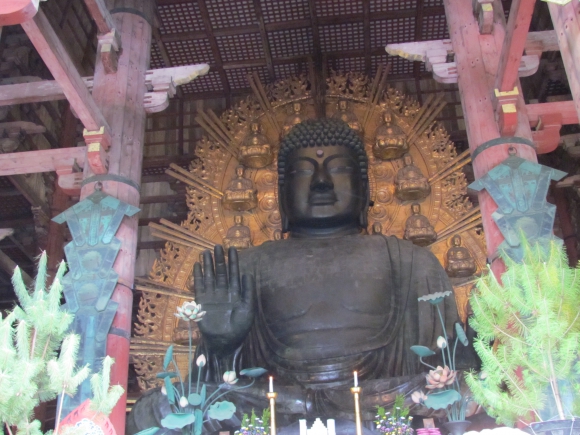A tizenöt méter magas Buddha-szobor (Fotó: Mentusz Károly)