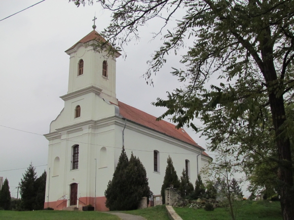 A műemlék katolikus templom (Fotó: Mentusz Károly)