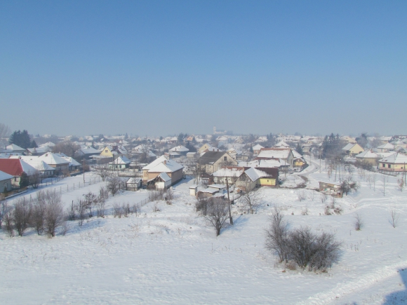 Téli szihalmi panoráma a tár-ház tetejéről nézve (Fotó: Mentusz Károly)