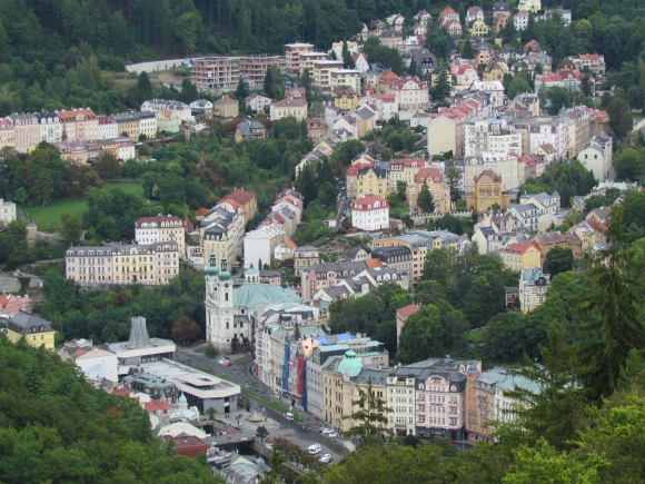 Karlovy Vary panorámája (Fotó: Mentusz Károly)