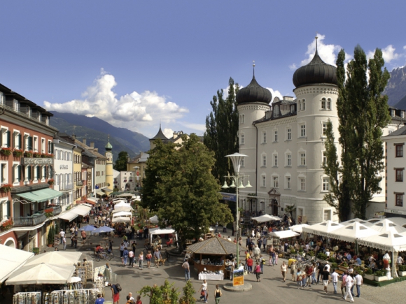 Városrészlet a Fő térrel / Forrás: Osttirol Werbung