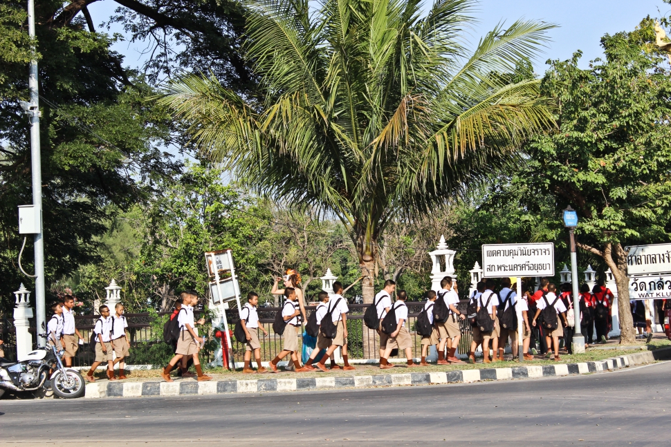 Iskolások Ayutthayában (Fotó: Berende Alexa)