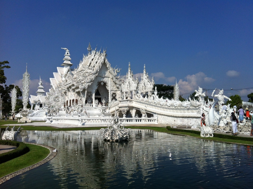 A Wat Rong Khun, vagyis a fehér templom (Fotó: Berende Alexa)