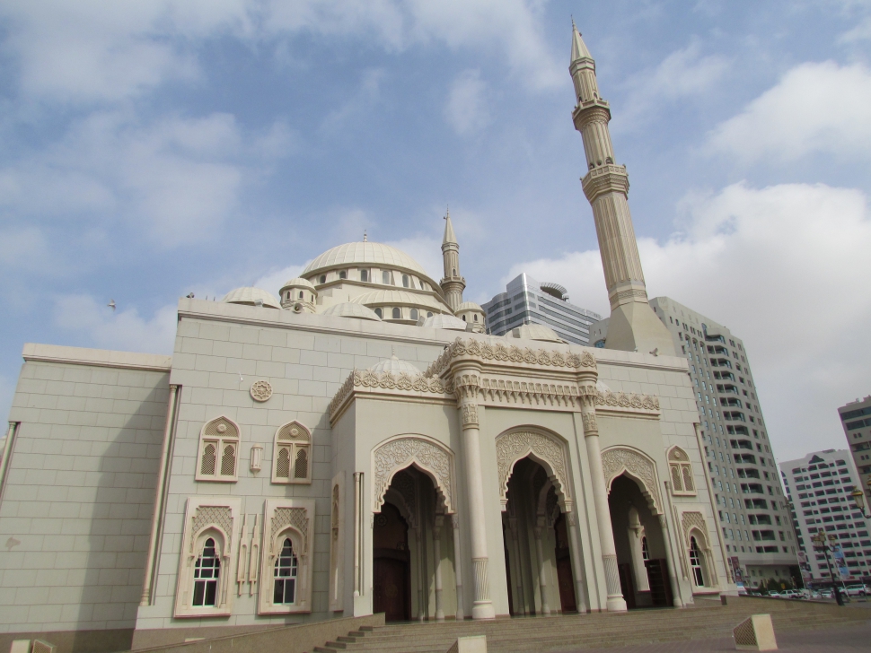 A szépséges török oszmán mecset Sharjahban (Fotó: Mentusz Károly)